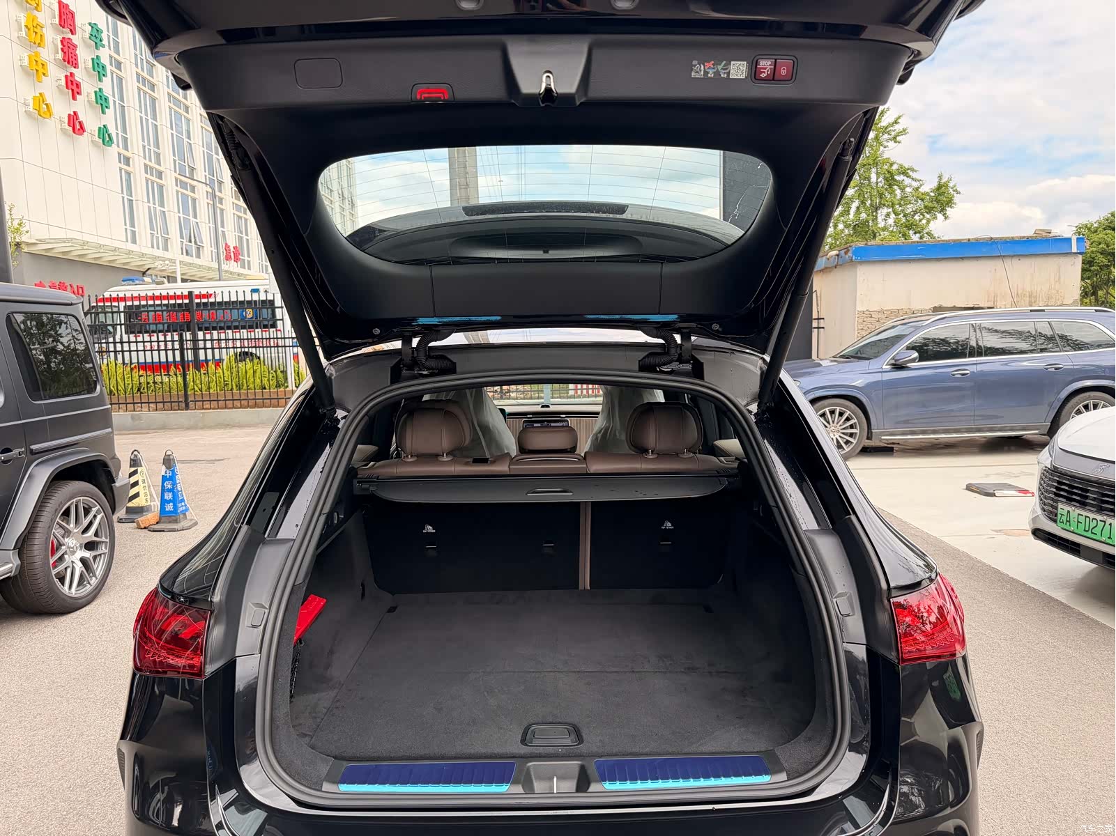 Mercedes-Benz EQE, 2025 19