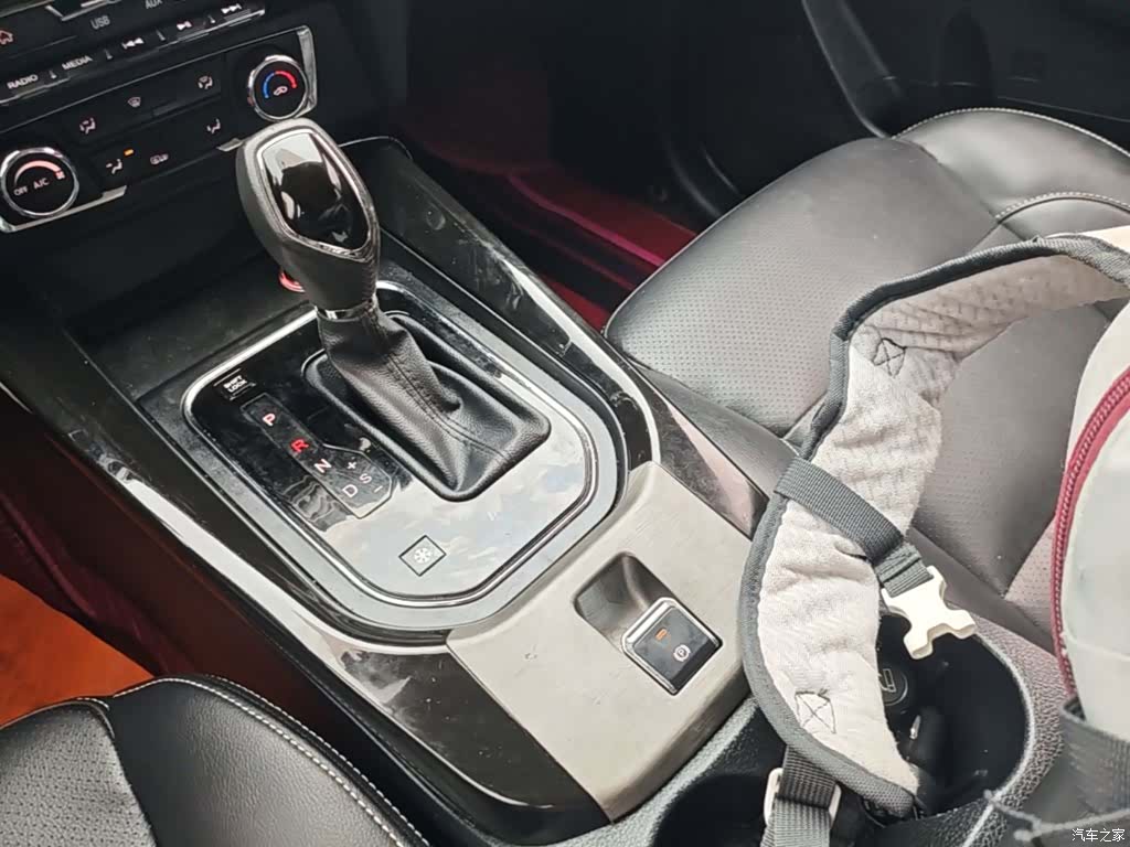 DongFeng S560, 2019 14