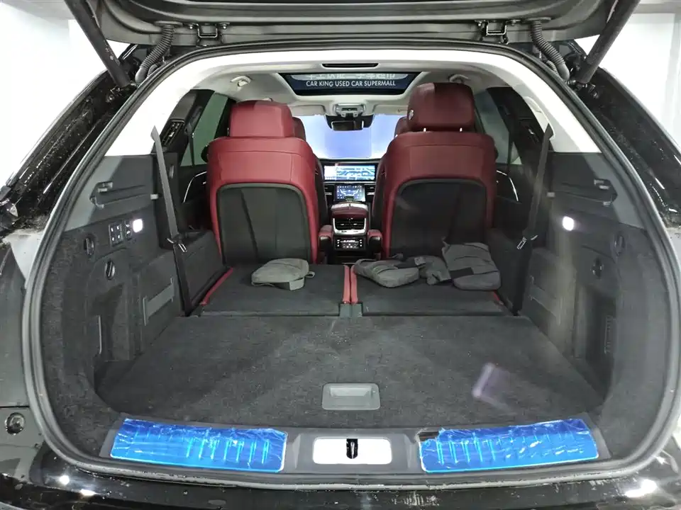 Hongqi E-HS9