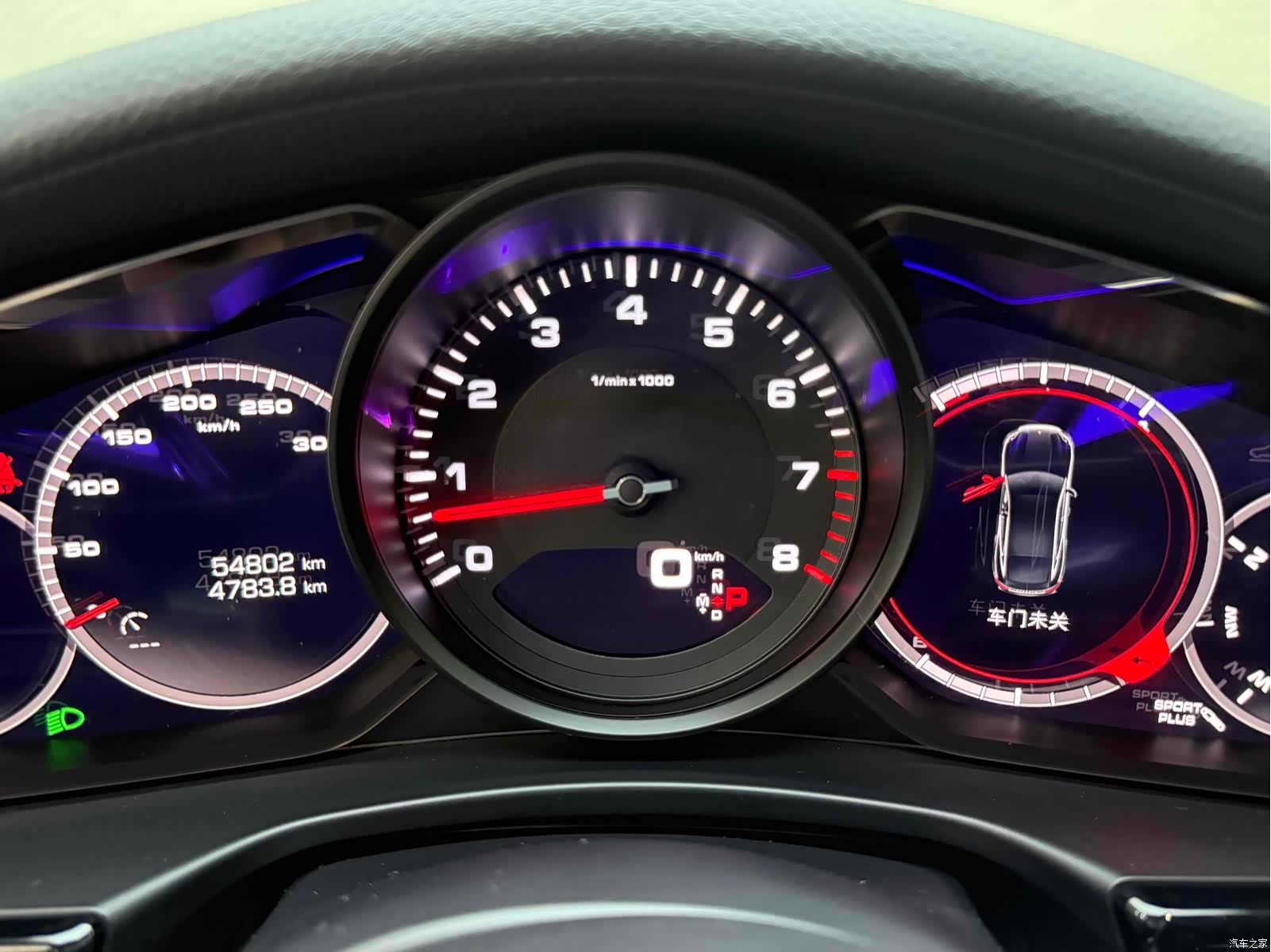 Porsche Panamera, 2019 все фото