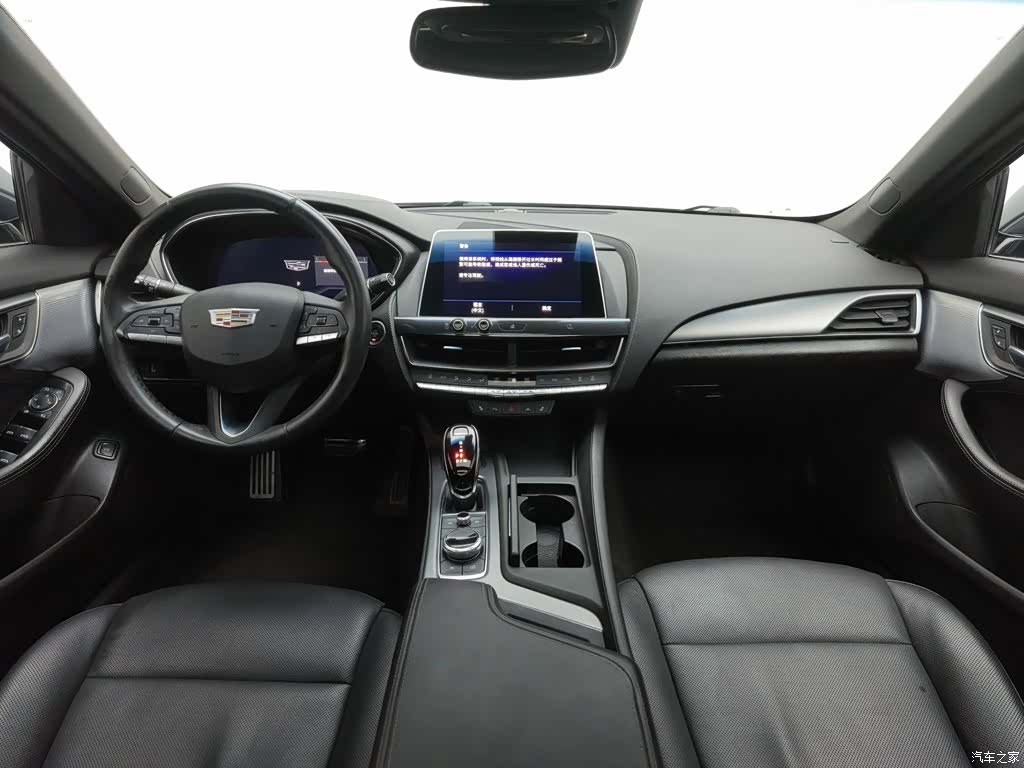 Cadillac CT5, 2021 все фото