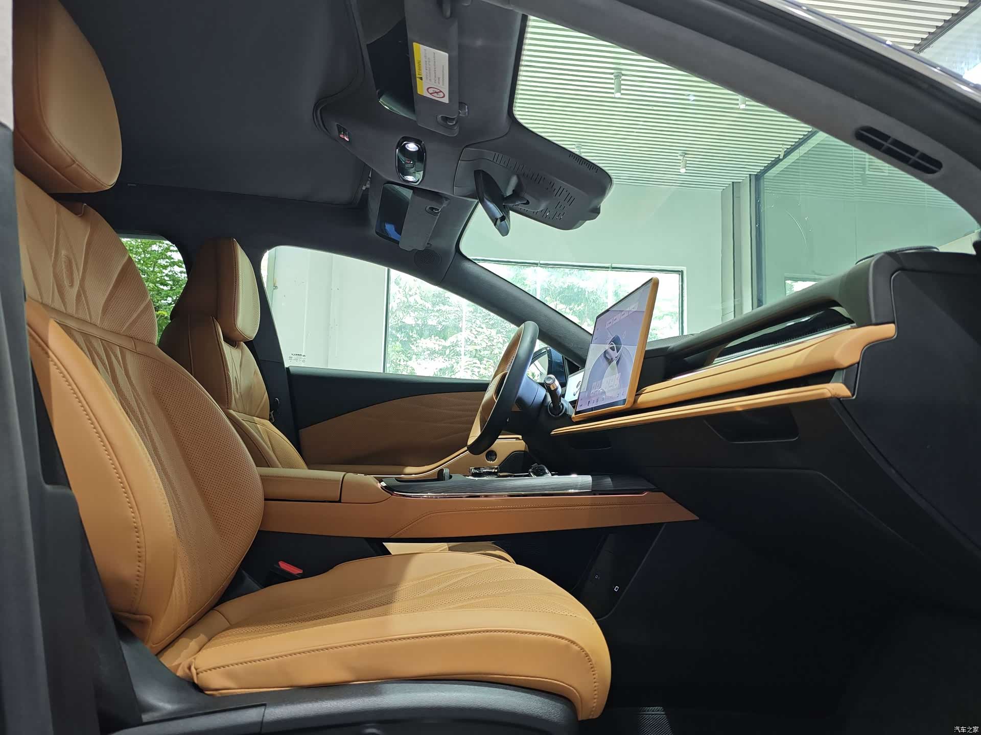 Geely 8, 2025 9