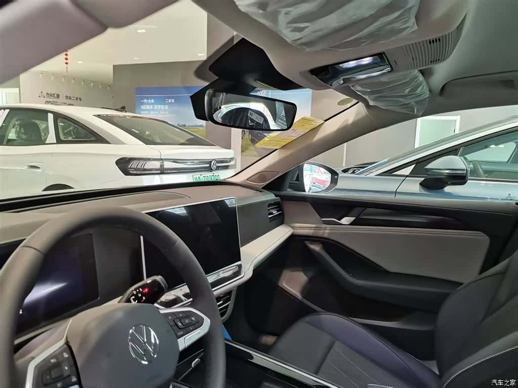 Volkswagen Magotan, 2026 8