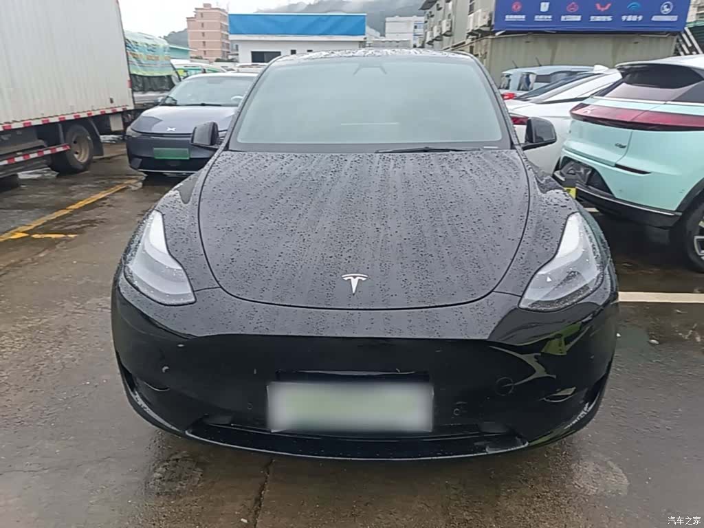 Tesla Model Y, 2023 3