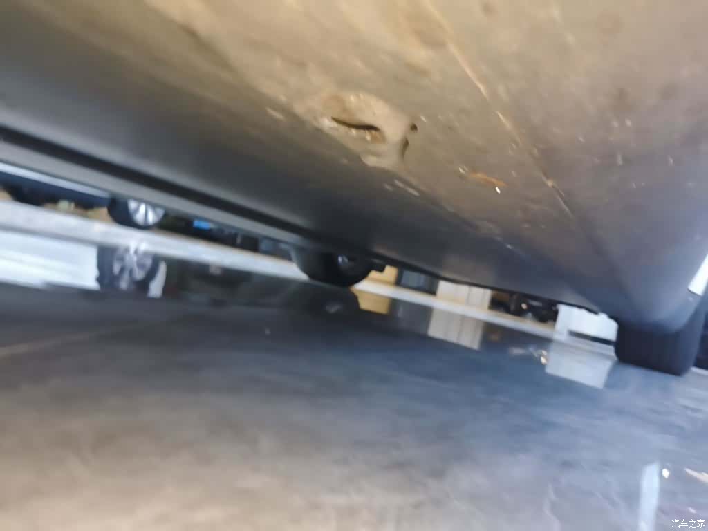 Tesla Model Y, 2023 22