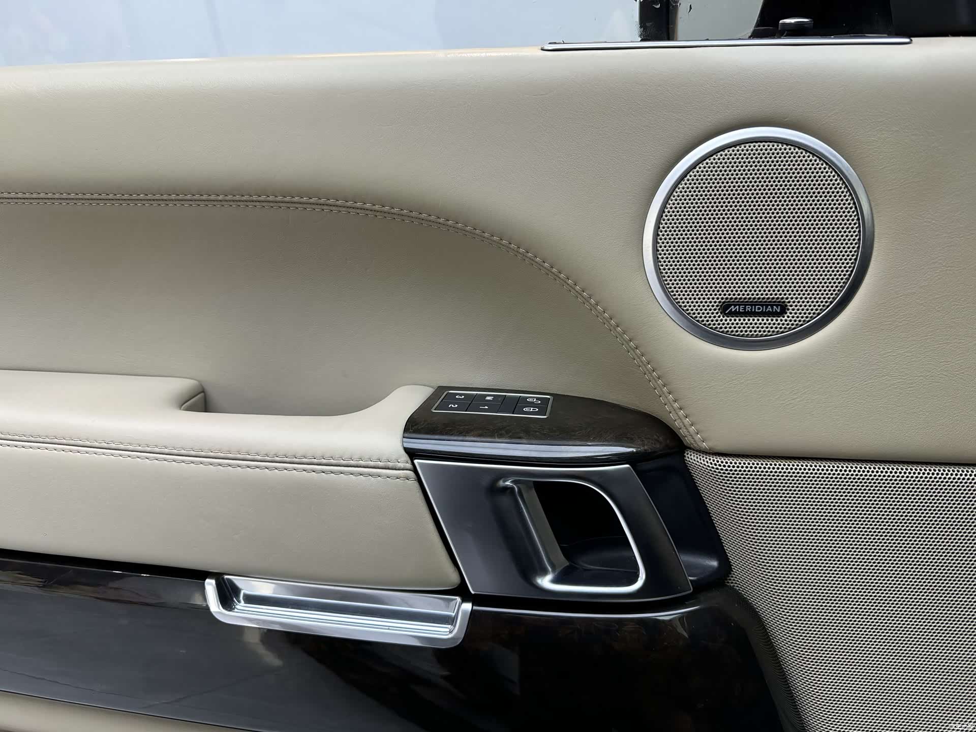 Land Rover Range Rover, 2016 10