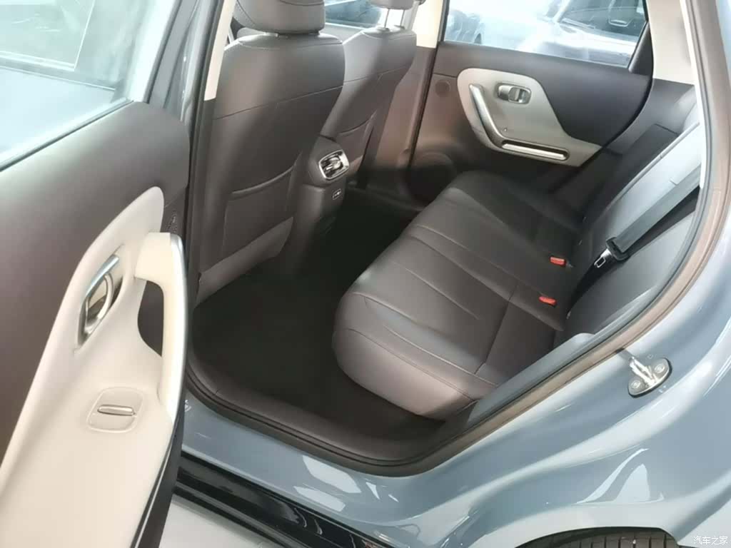 Leapmotor B01, 2025 17