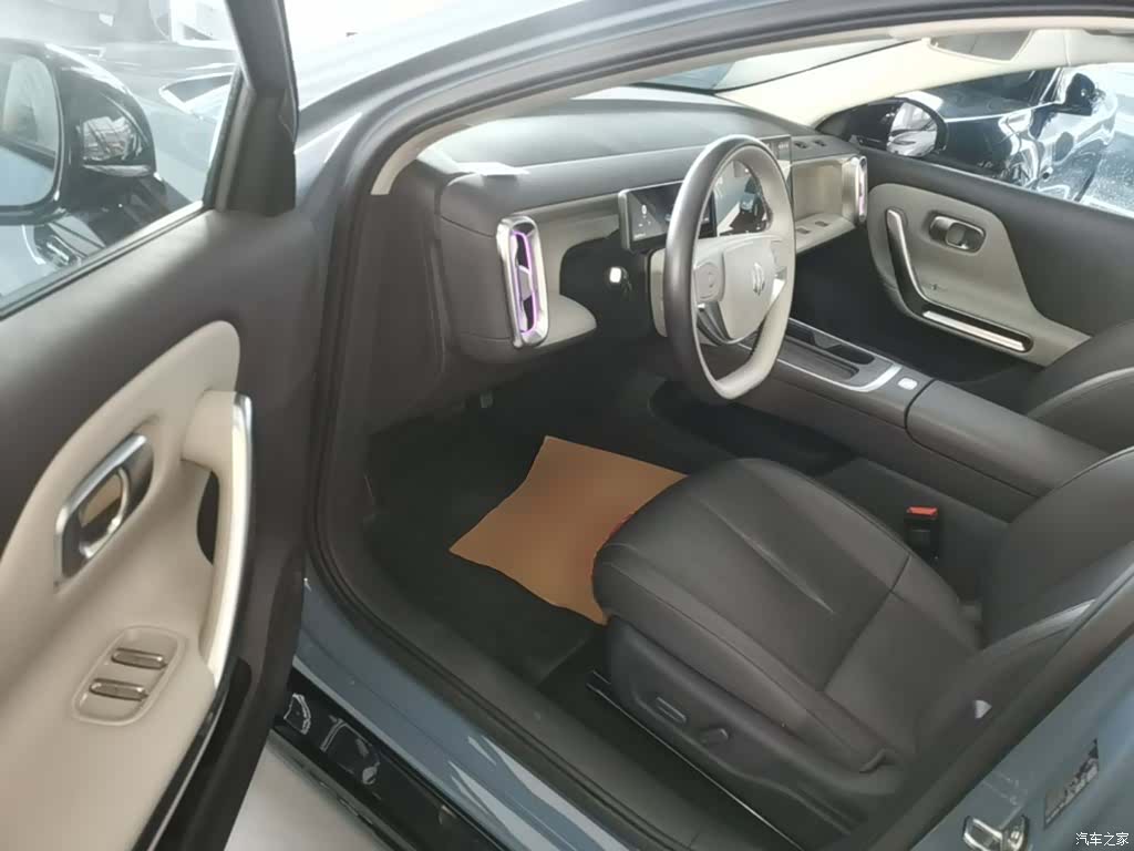 Leapmotor B01, 2025 16
