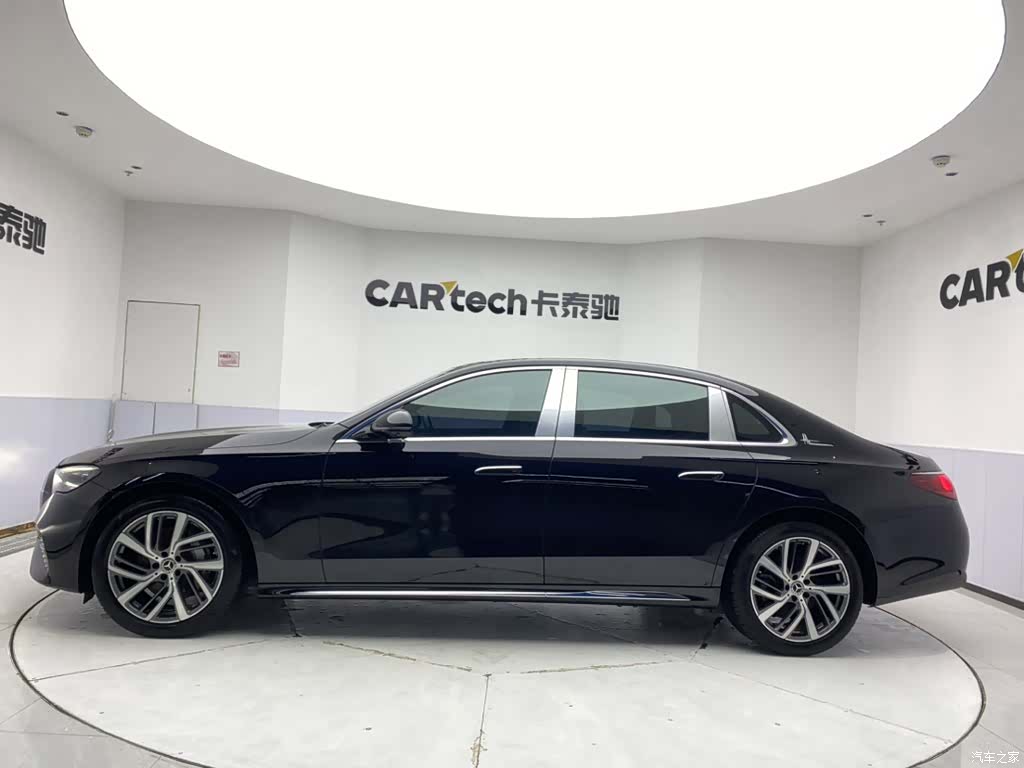 Mercedes-Benz E-Class, 2024 8