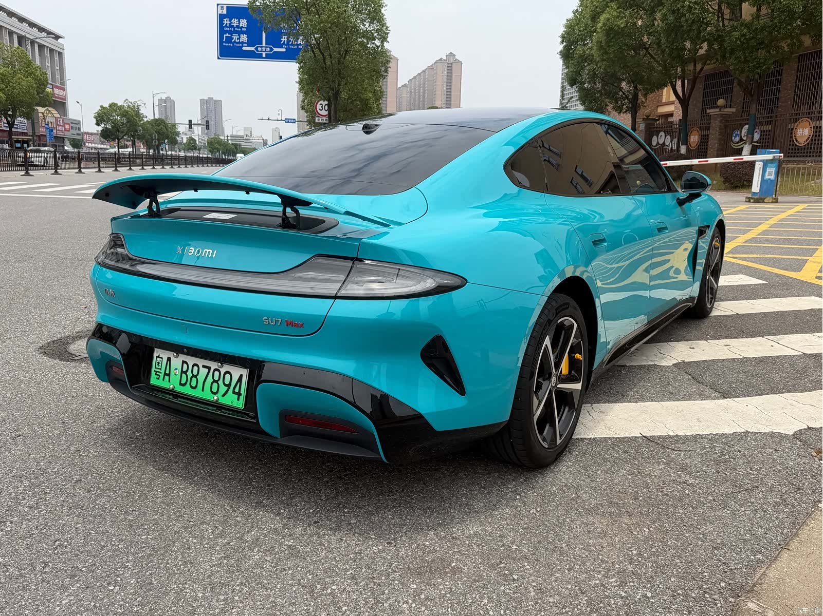 Xiaomi SU7, 2025 4