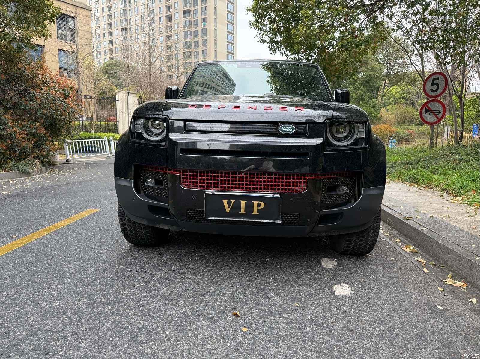 Land Rover Defender, 2020 3