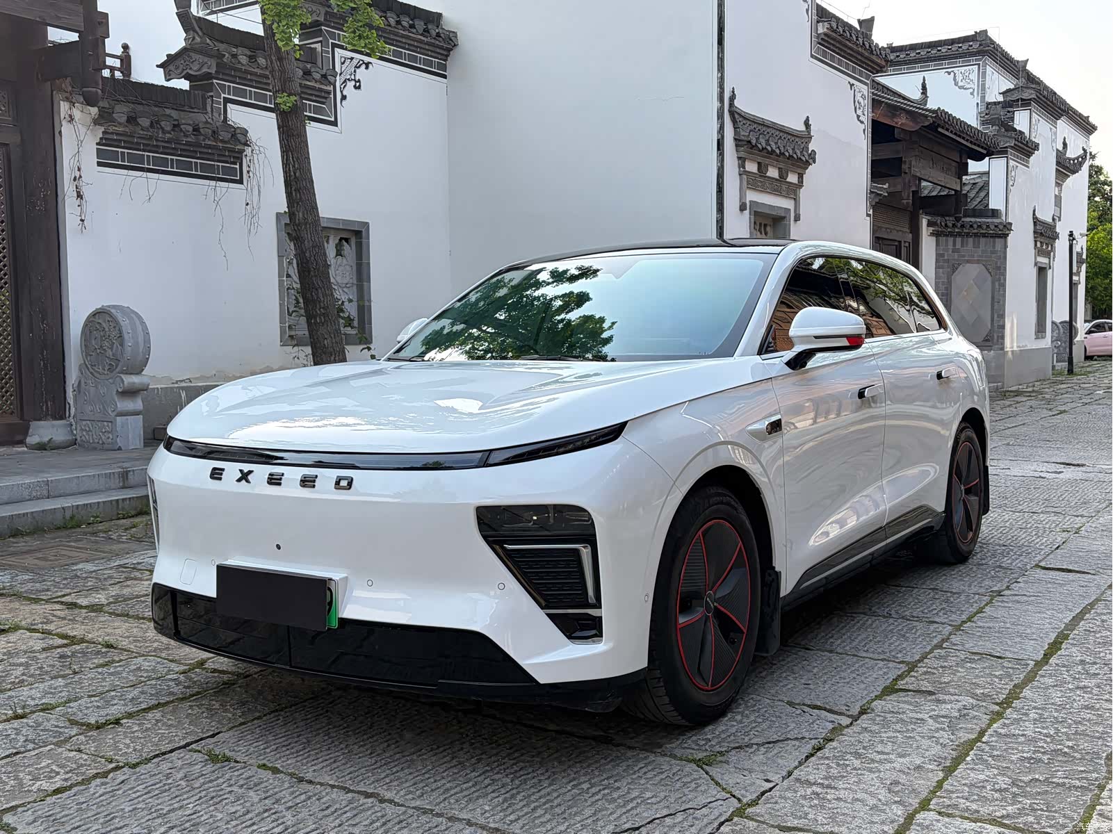 Exeed Yuan, 2024 1