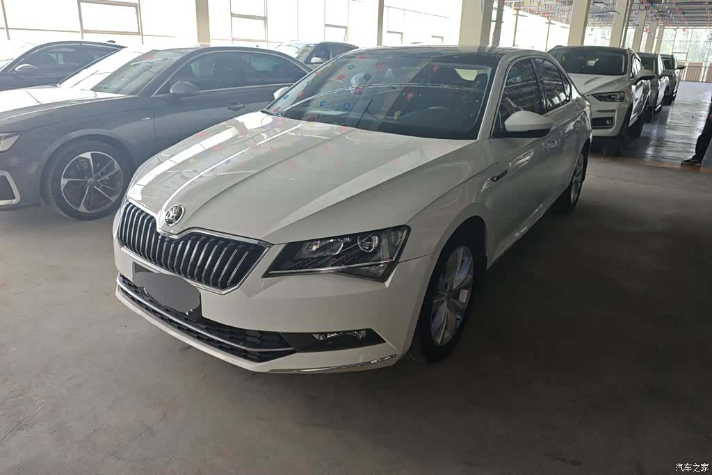 Skoda Superb, 2018 1
