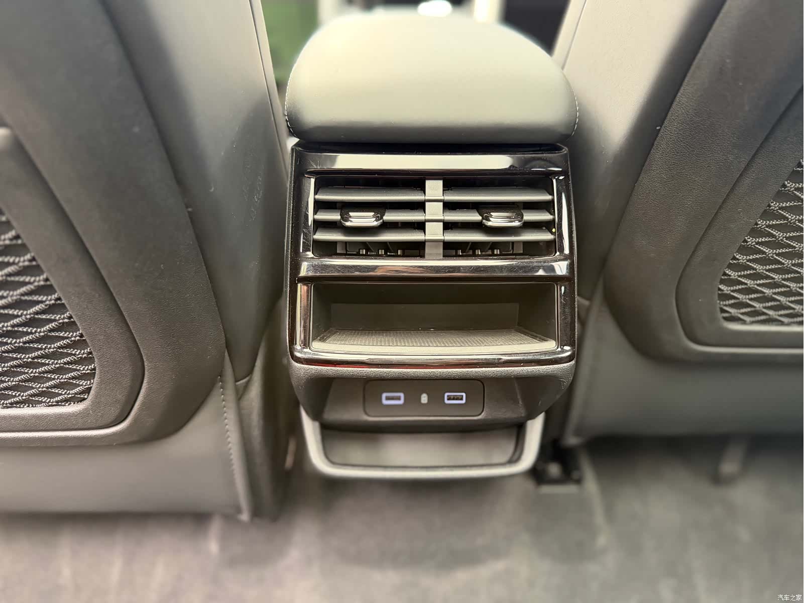 Geely Xingyue L, 2024 17