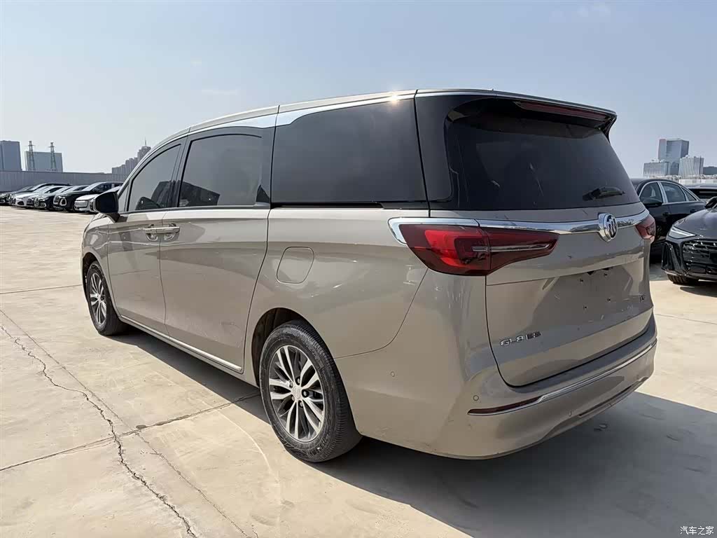 Buick GL8, 2023 8