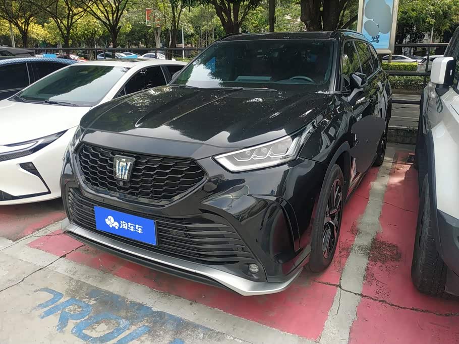 Toyota Crown Kluger