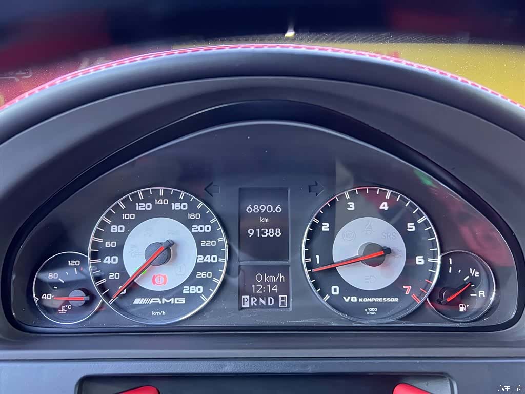 Mercedes-Benz G-Class, 2015 11