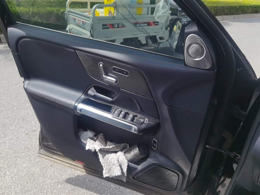 Mercedes-Benz GLB Mercedes-Benz GLB