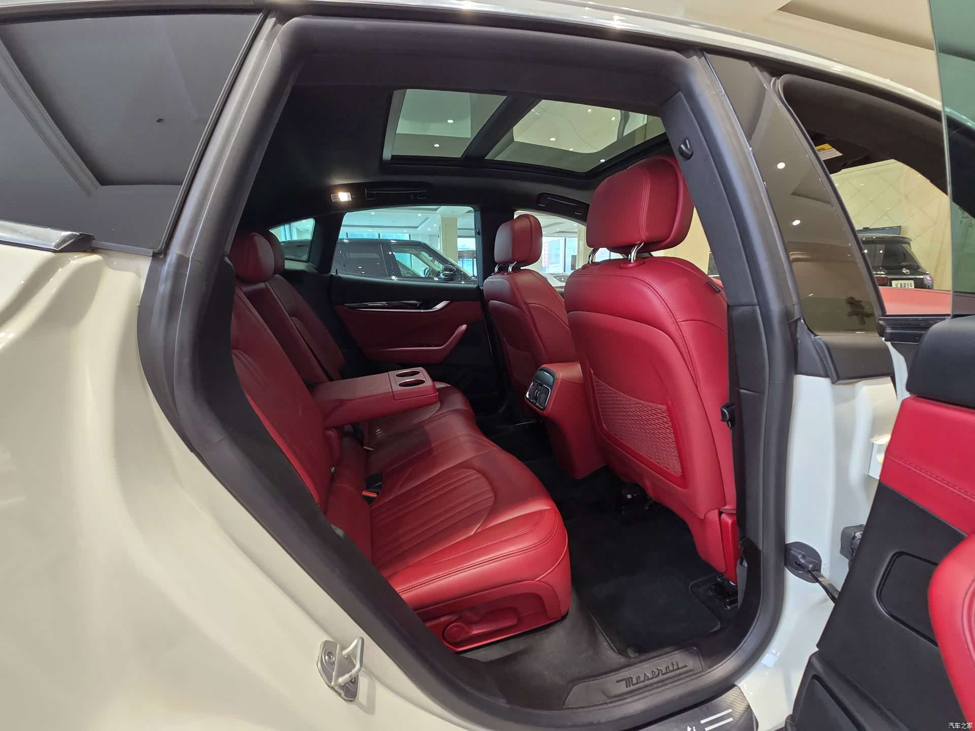 Maserati Levante, 2018 14
