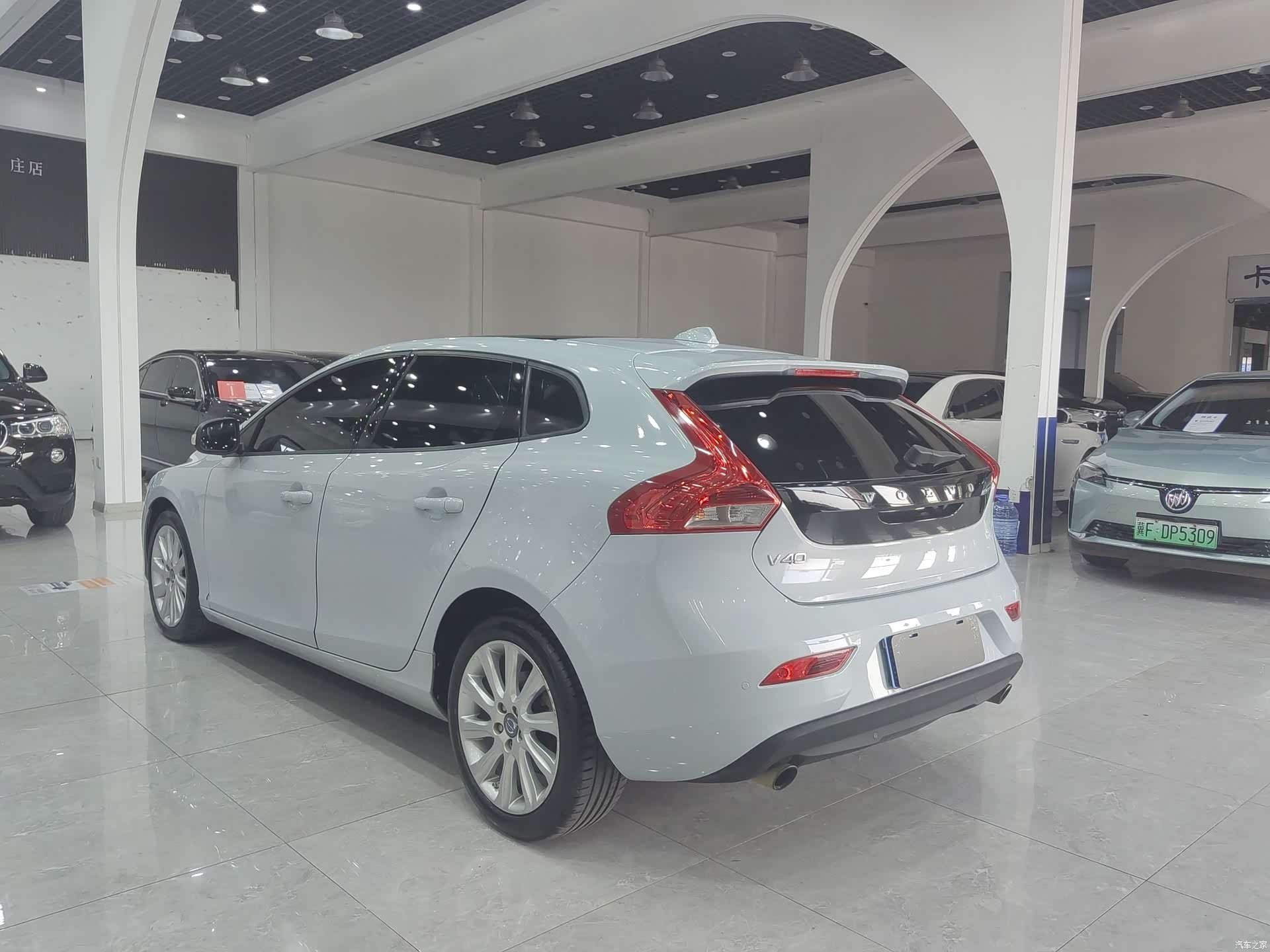 Volvo V40, 2013 9