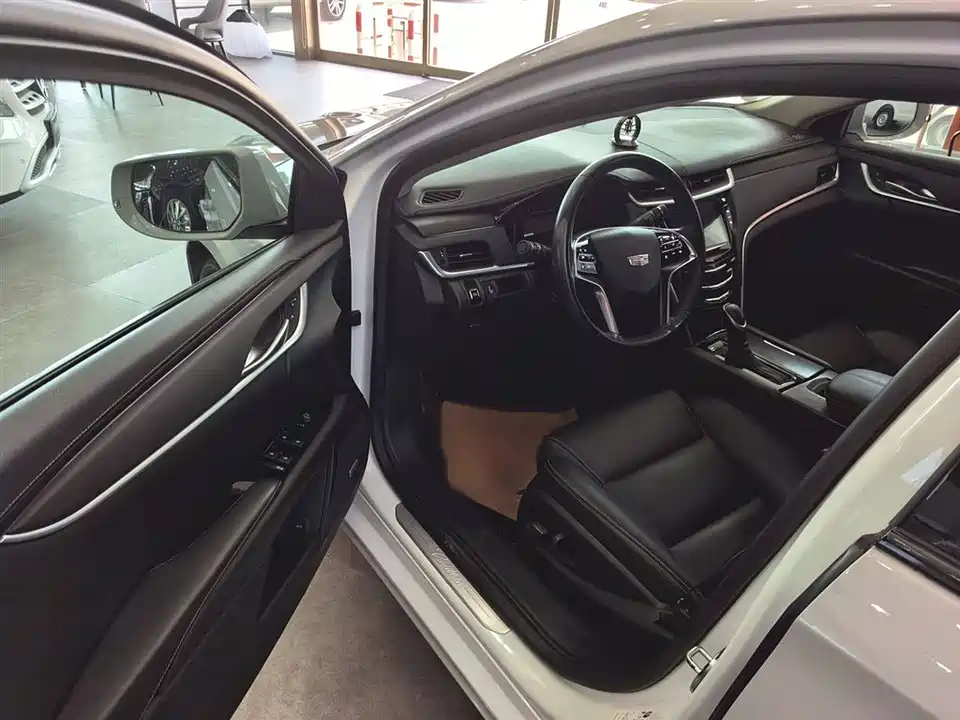 Cadillac XTS