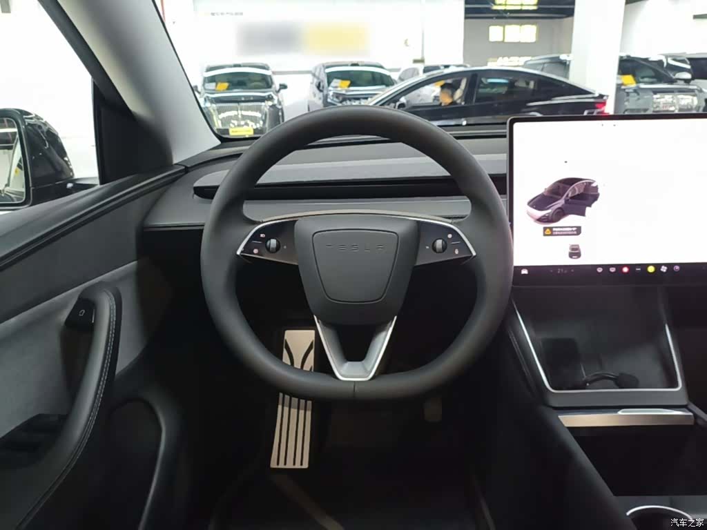 Tesla Model Y, 2025 11