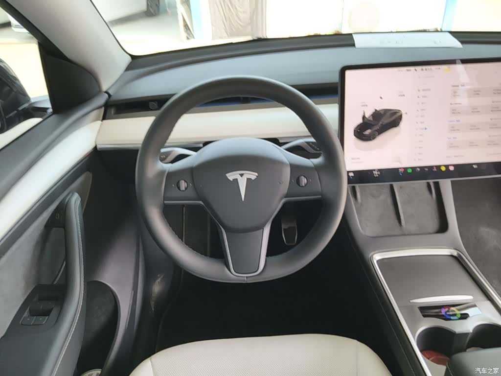 Tesla Model Y, 2023 11