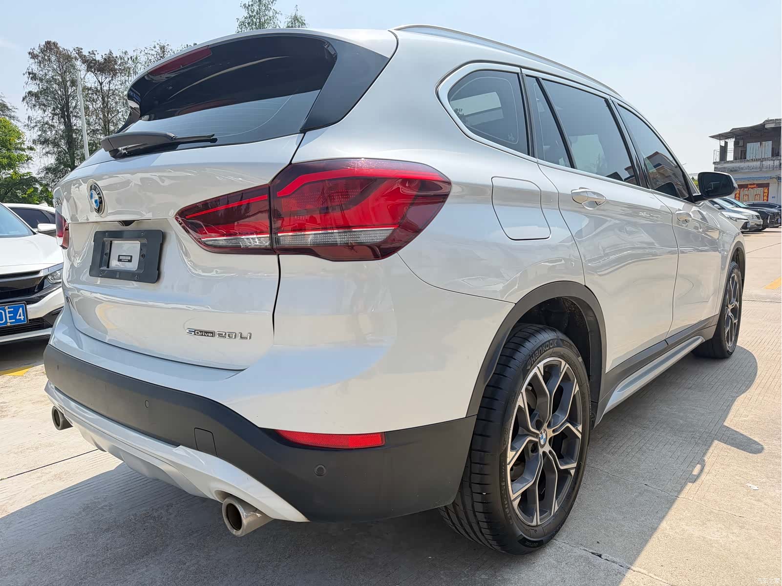 BMW X1, 2022 все фото