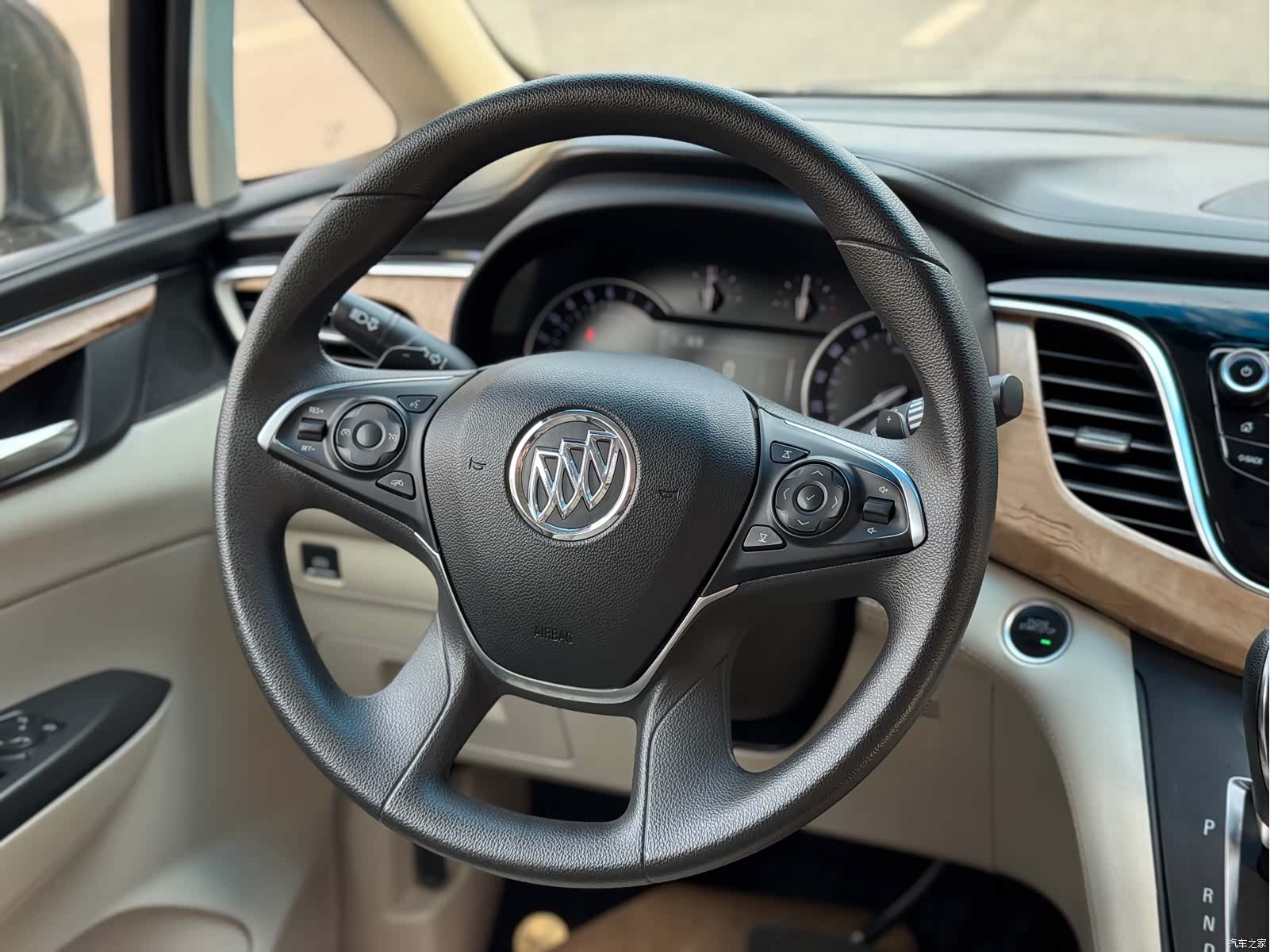 Buick GL8, 2018 12