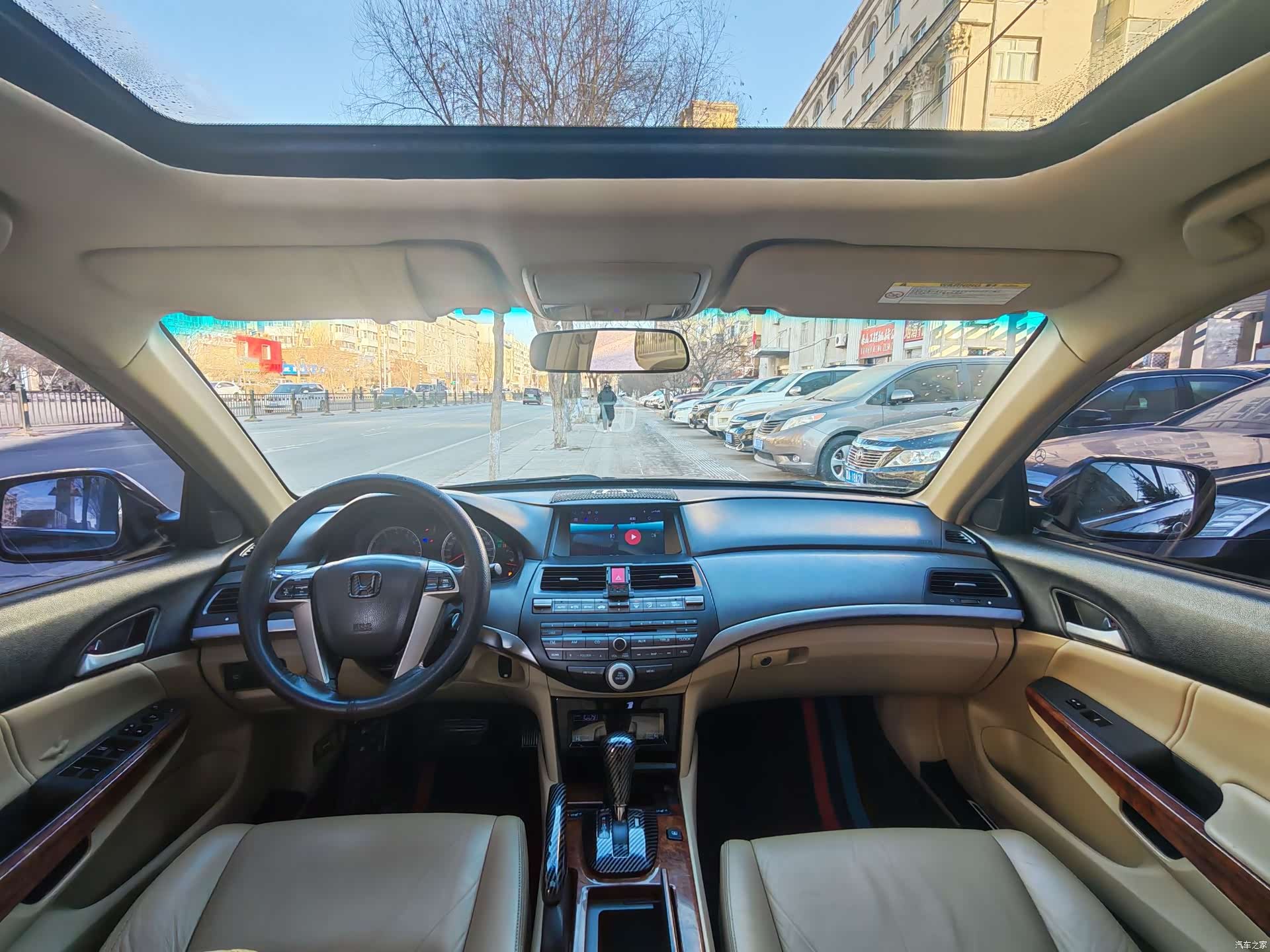 Honda Accord, 2011 8
