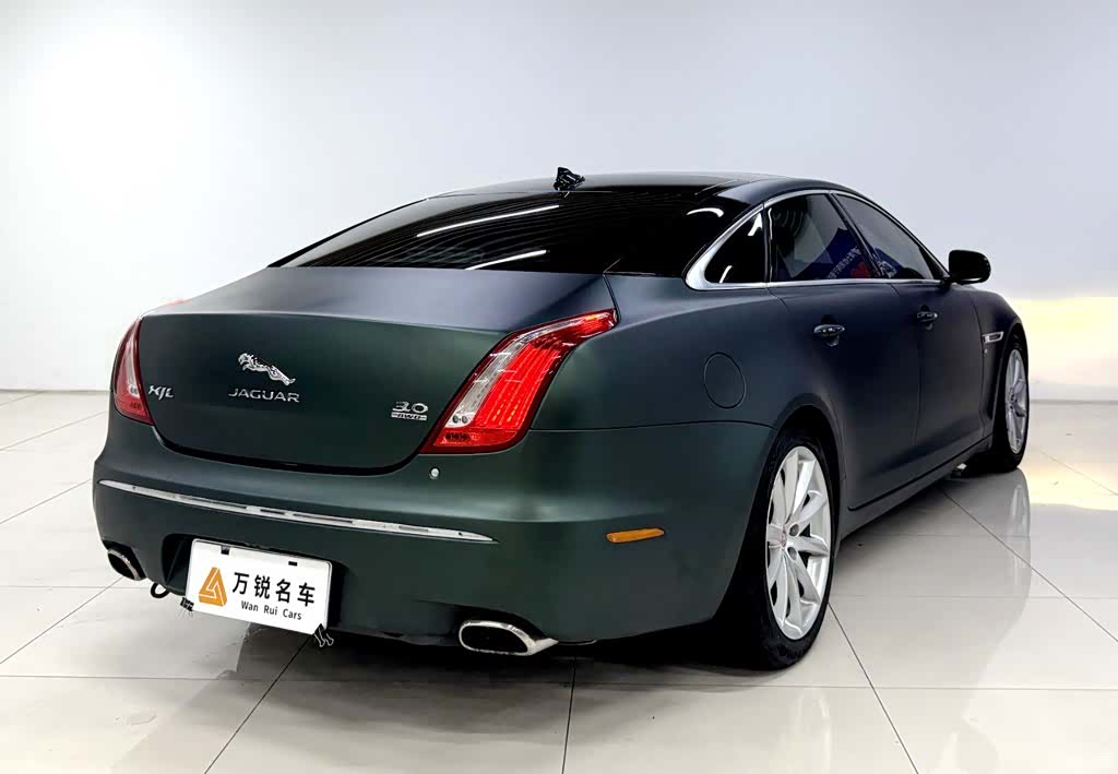 Jaguar XJ, 2014 3