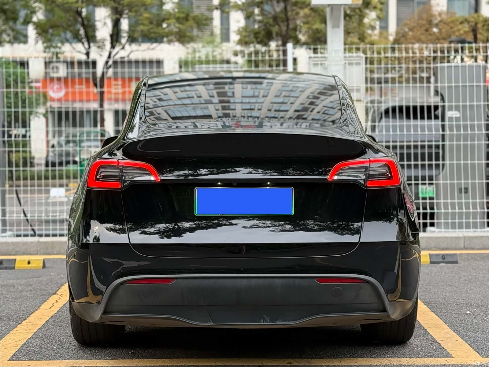 Tesla Model Y, 2021 4