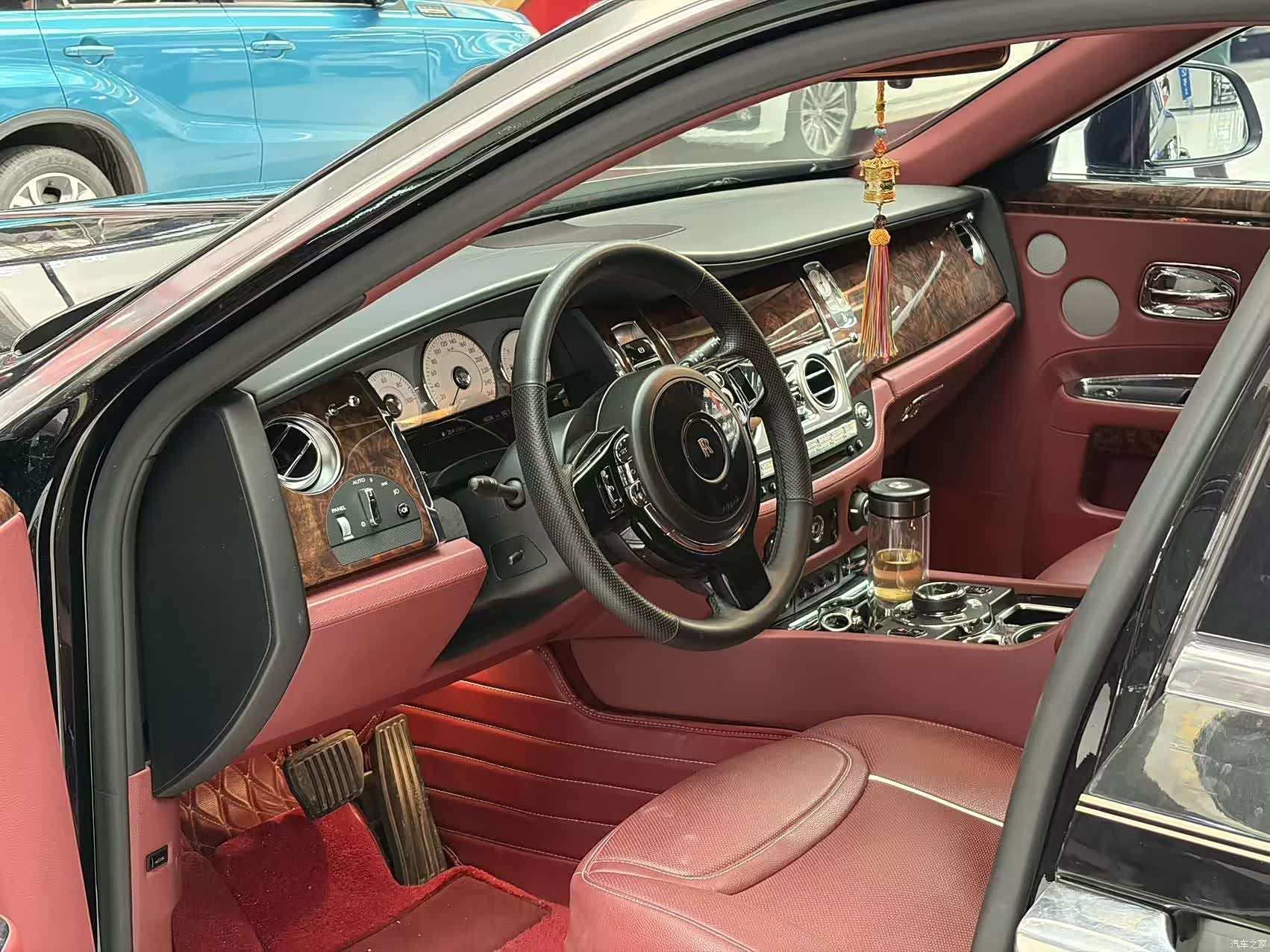 Rolls-Royce Ghost, 2016 4