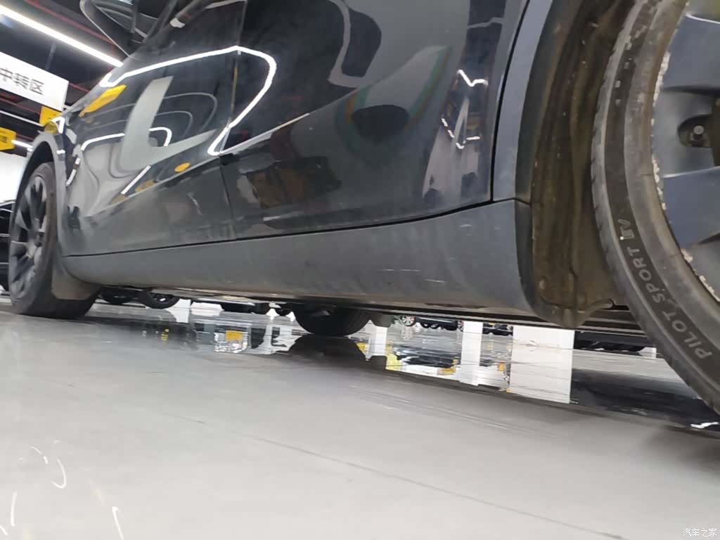 Tesla Model Y, 2022 22