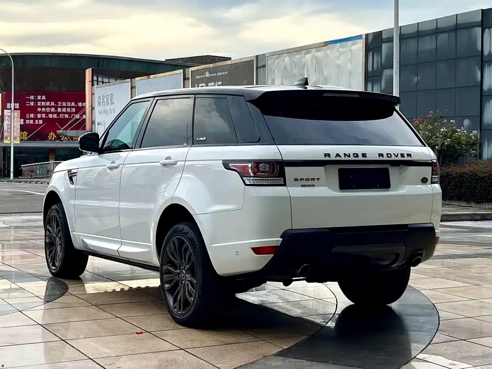 Land Rover Range Rover Sport Land Rover Range Rover Sport