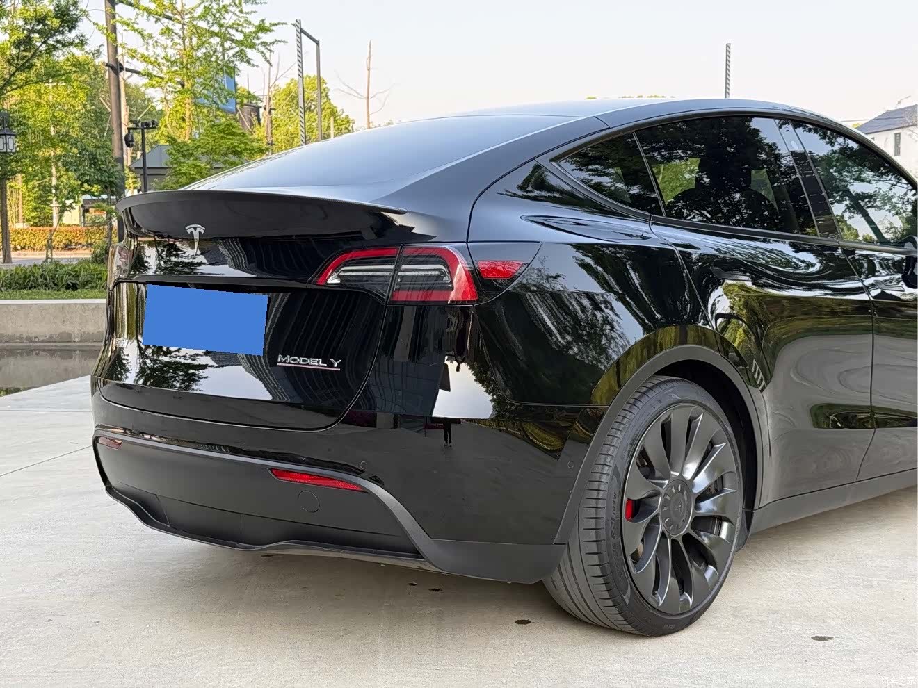 Tesla Model Y, 2022 15