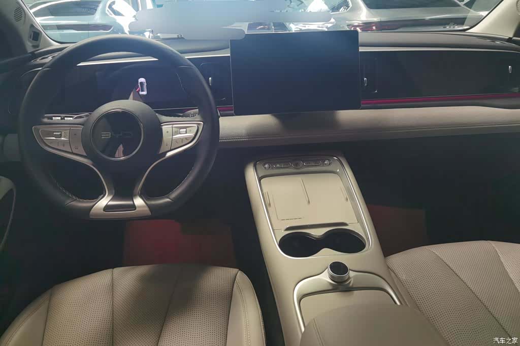 BYD HiAce, 2025 12