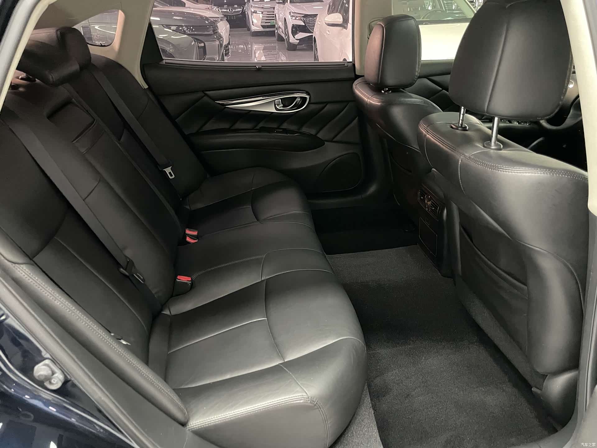 Infiniti Q70, 2017 17