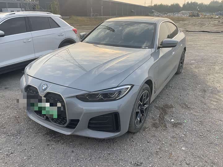 BMW i4 2023 eDrive35