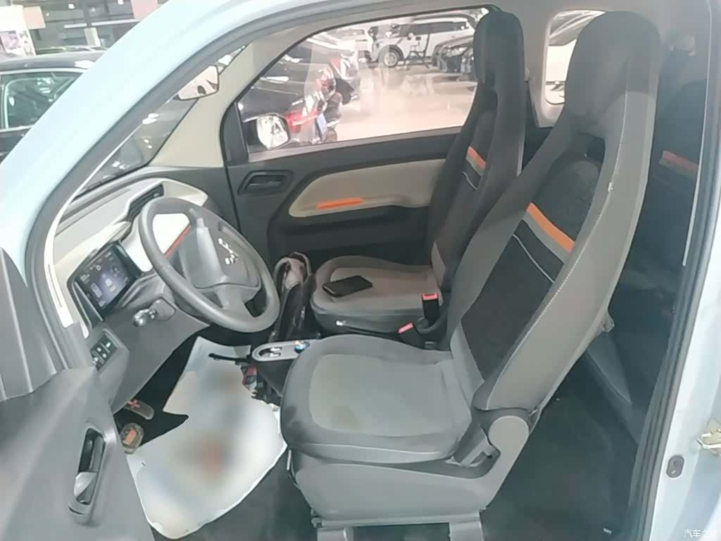 Wuling MINIEV, 2020 15