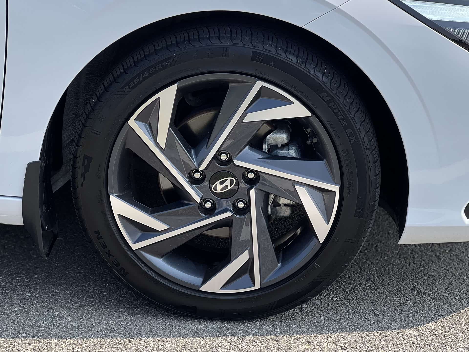 Hyundai Elantra, 2024 9