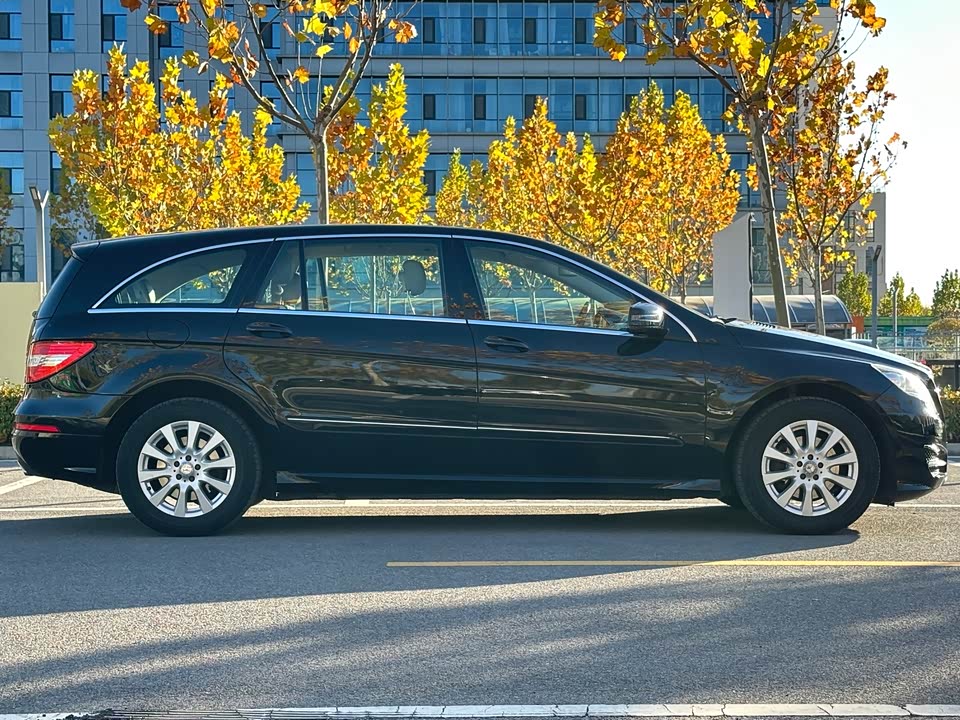 Mercedes-Benz R-class