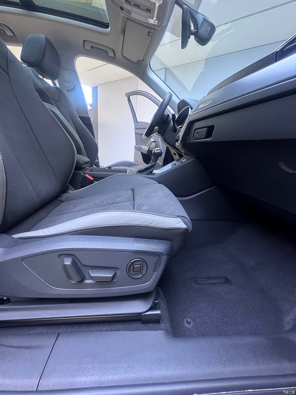 Audi Q3, 2023 13