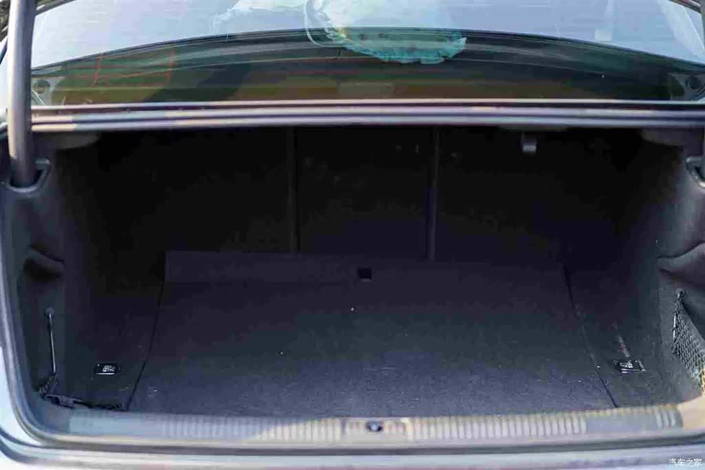 Audi A4L, 2022 14