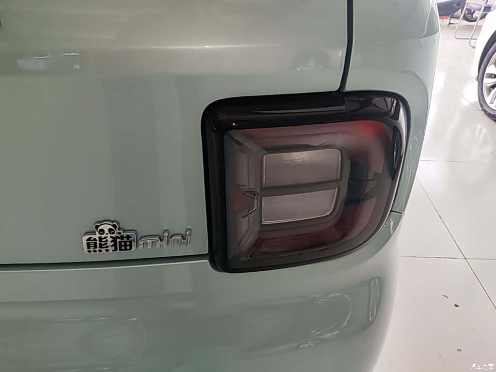 Geely Panda, 2025 8