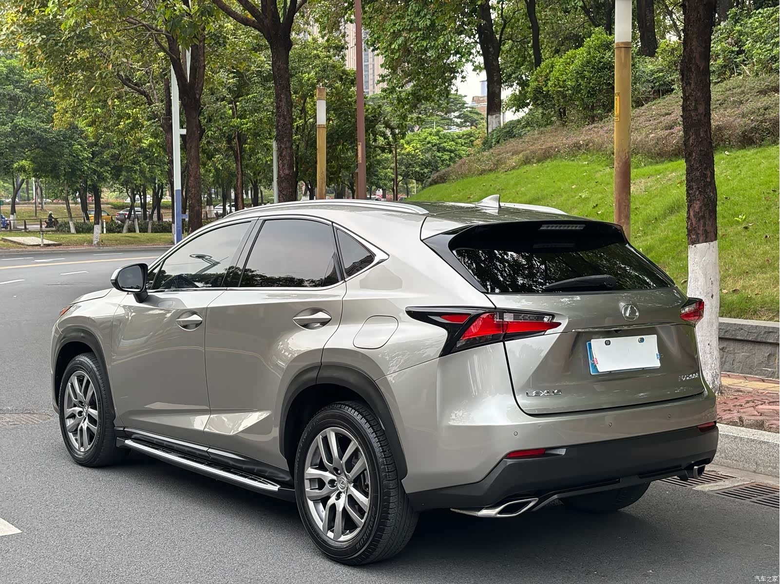 Lexus NX, 2016 30