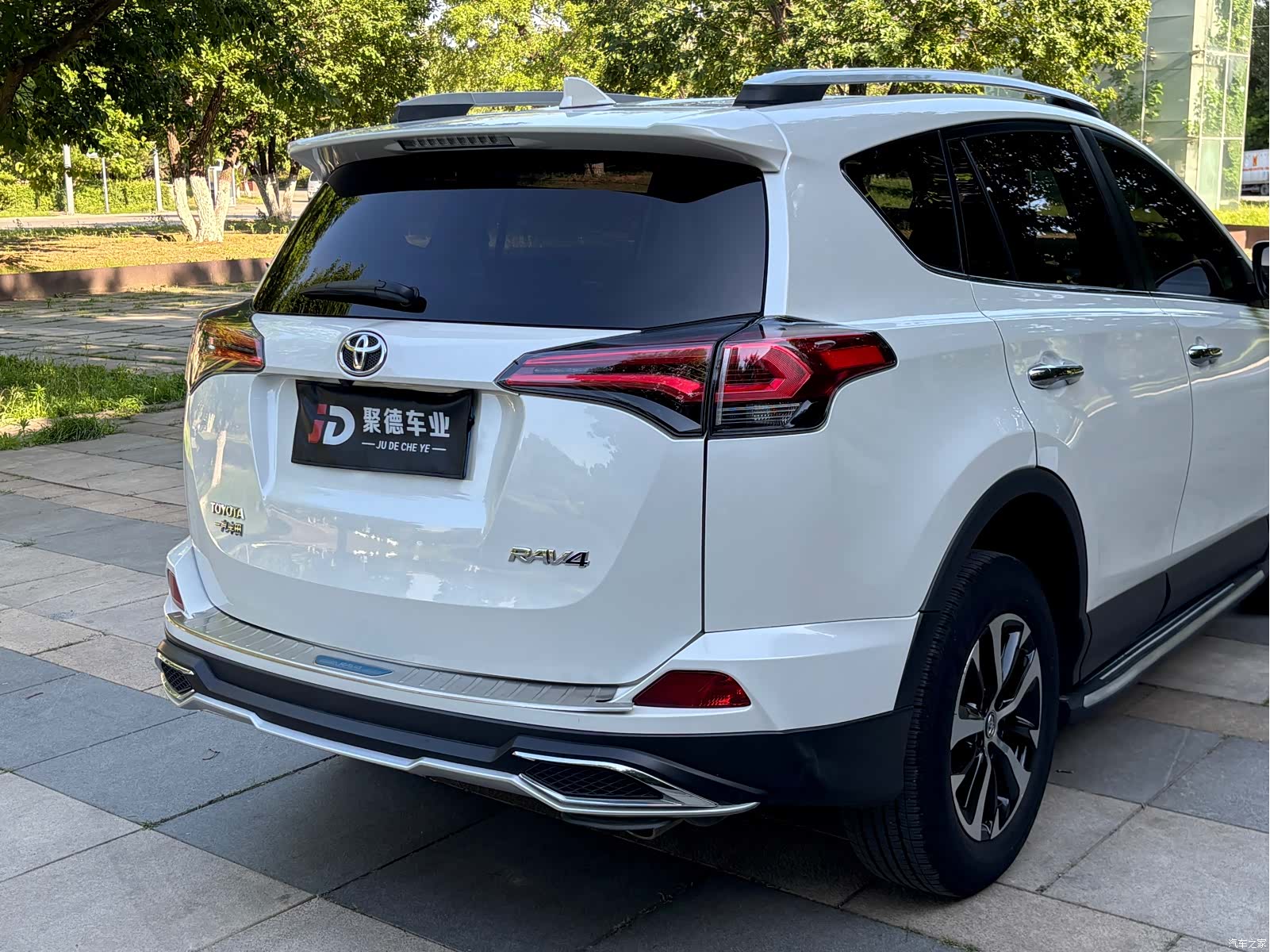 Toyota RAV4, 2018 10