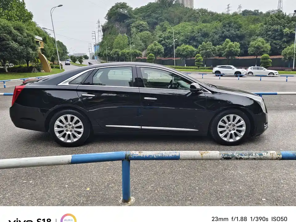 Cadillac XTS