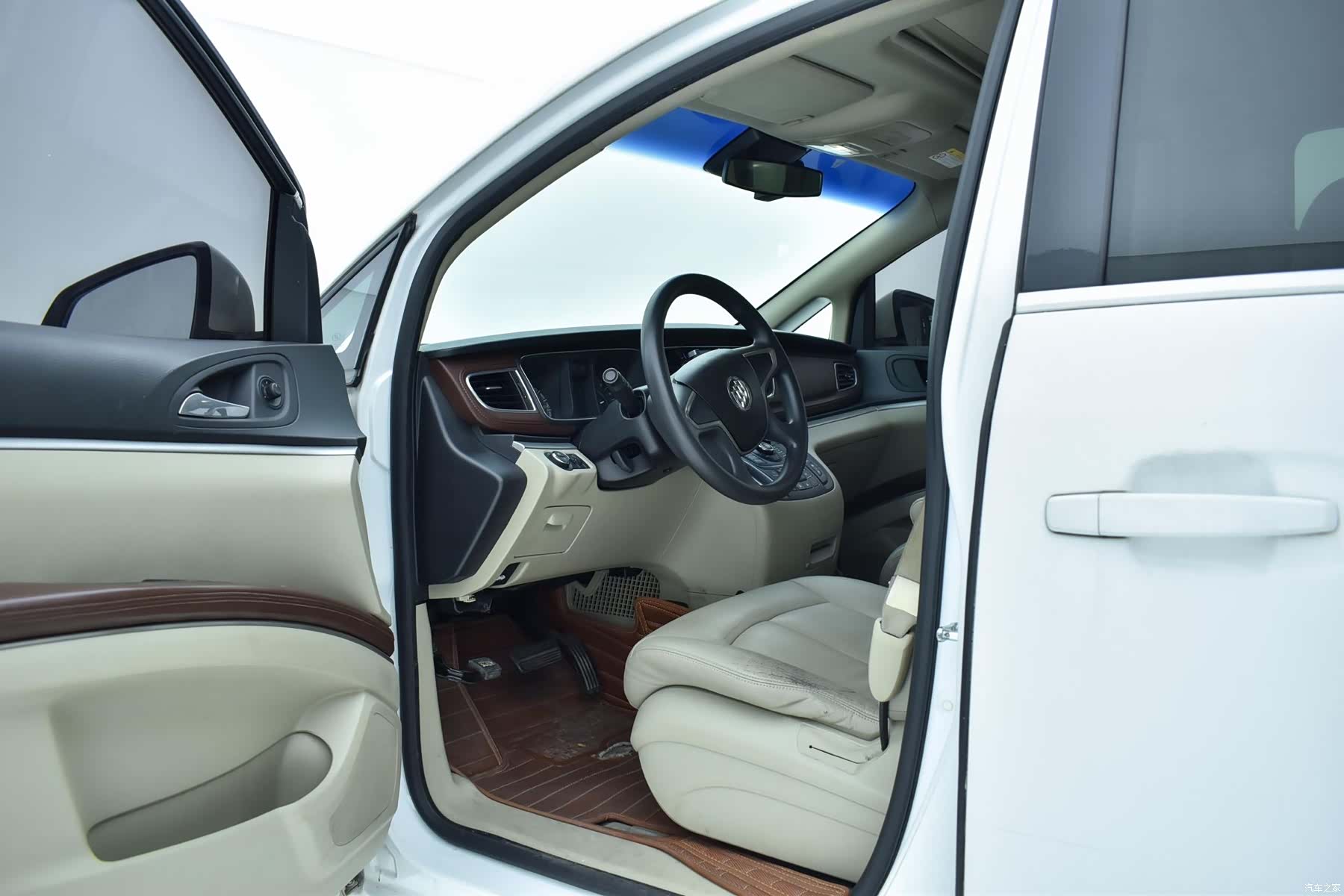 Buick GL8, 2016 7