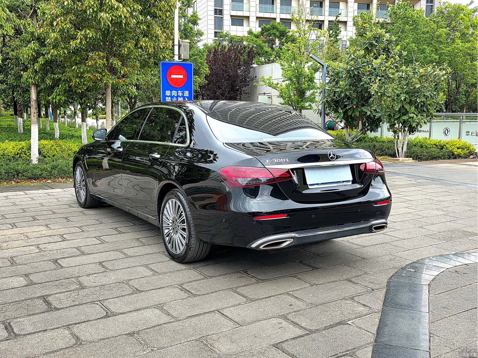 Mercedes-Benz E-Class, 2023 6